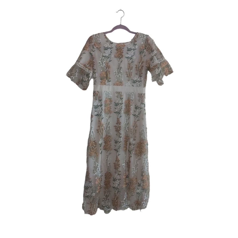 Boutique Brand Ladies Short Sleeve Floral Embroidered Romantic Maxi Dress- size